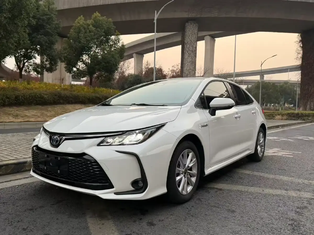 2023 Toyota Corolla 1.8L 98HP L4 E-CVT Hybrid
