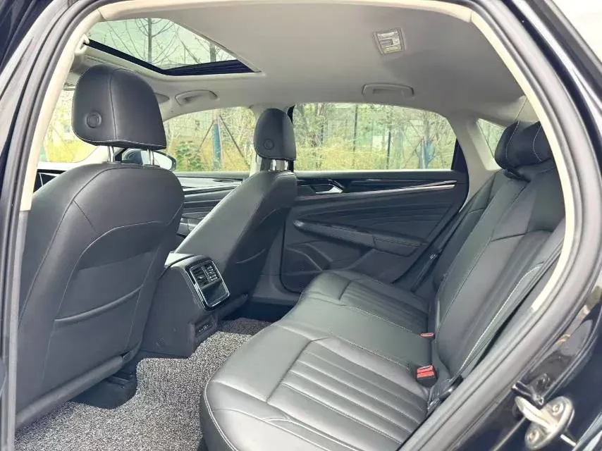 2022 Volkswagen Passat 1.4T 150HP L4 7DCT,autocango,china used car exporter,china ev exporter,chinese used car exporter,chinese used ev exporter