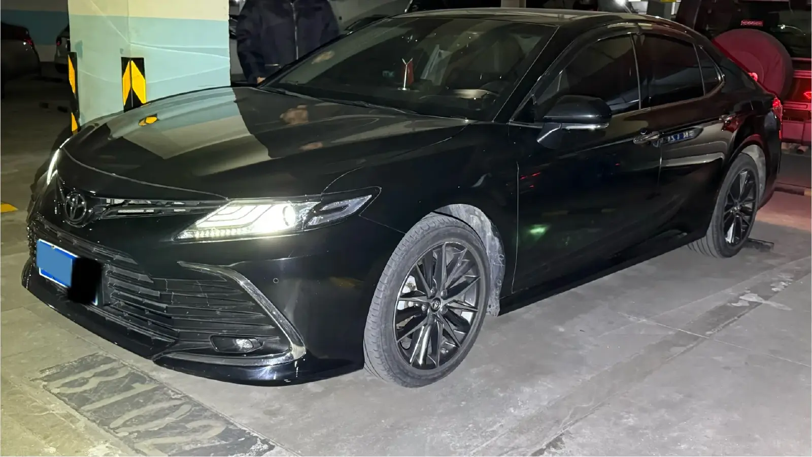 2021 Toyota Camry 2.5L 209HP L4 8AT