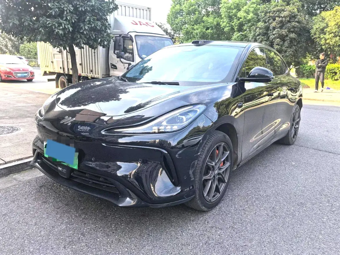 2023 IM LS6 BEV 71KWH