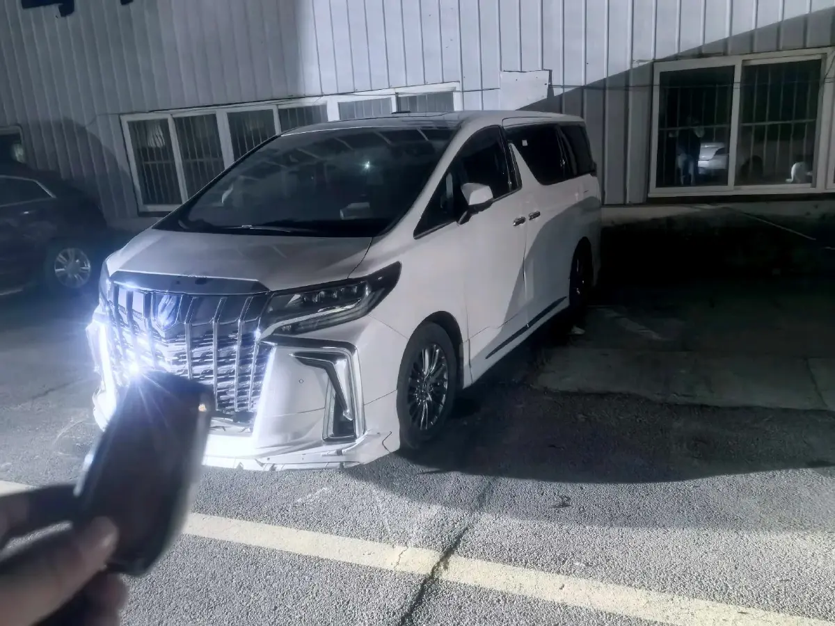 2019 Toyota Vellfire 2.5L 117HP L4 E-CVT Hybrid