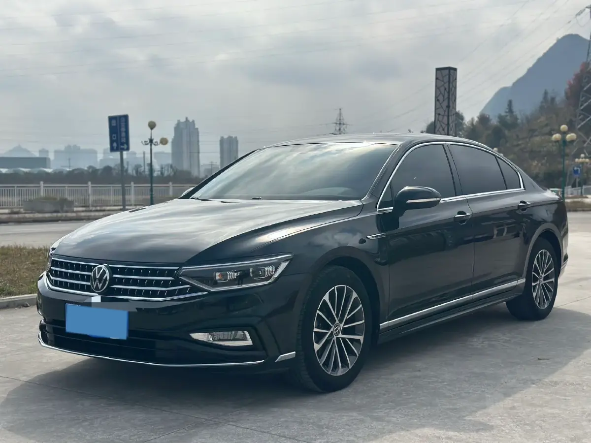 2023 Volkswagen Magotan 2.0T 186HP L4 7DCT