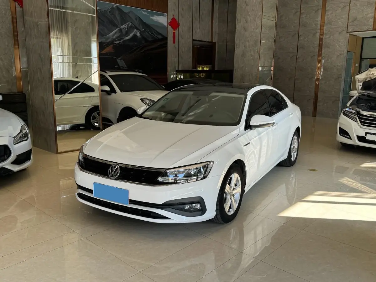 2019 Volkswagen T-Cross 1.4T 150HP L4 7DCT