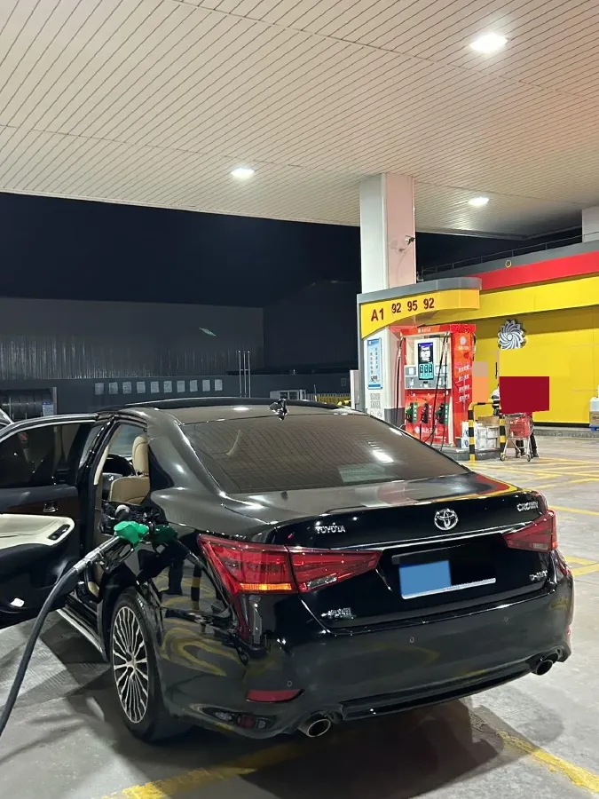 2018 Toyota Crown 2.0T 235HP L4 8AT,autocango,china used car exporter,china ev exporter,chinese used car exporter,chinese used ev exporter