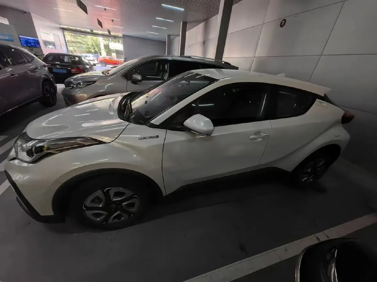 2020 Toyota C-HR EV BEV 54.3KWH,autocango,china used car exporter,china ev exporter,chinese used car exporter,chinese used ev exporter