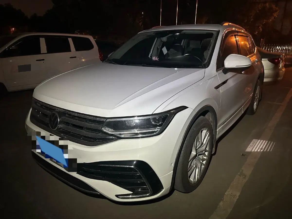 2023 Volkswagen Tiguan L 2.0T 186HP L4 7DCT