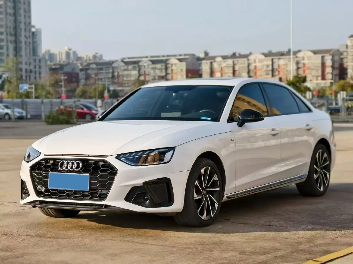 2023 Audi A4L 2.0T 190HP L4 7DCT