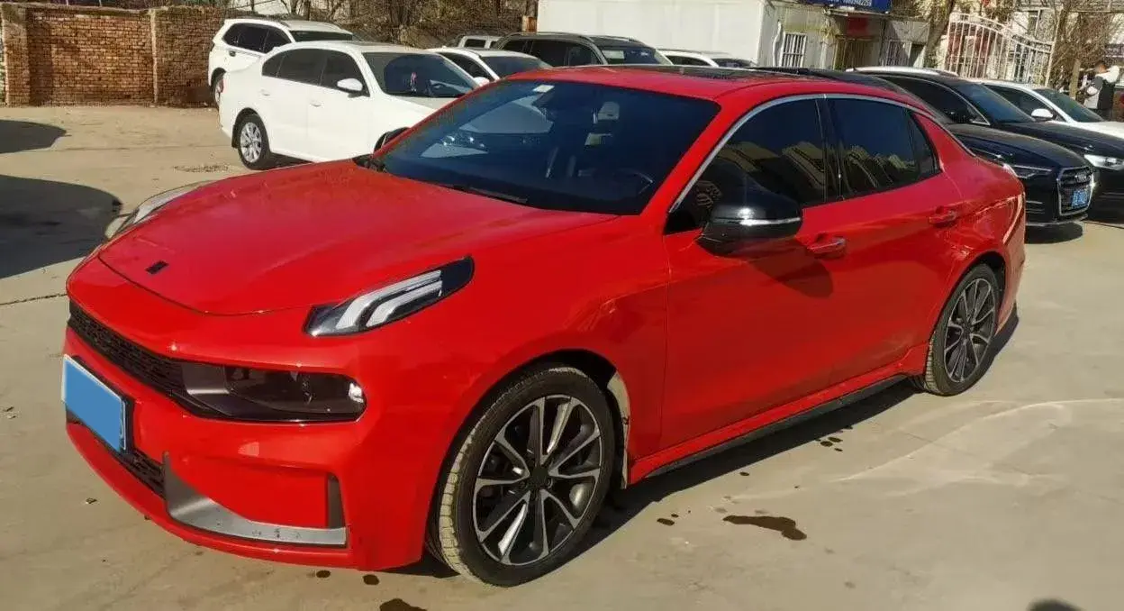 2019 LYNK&CO 03 2.0T 190HP L4 6AT