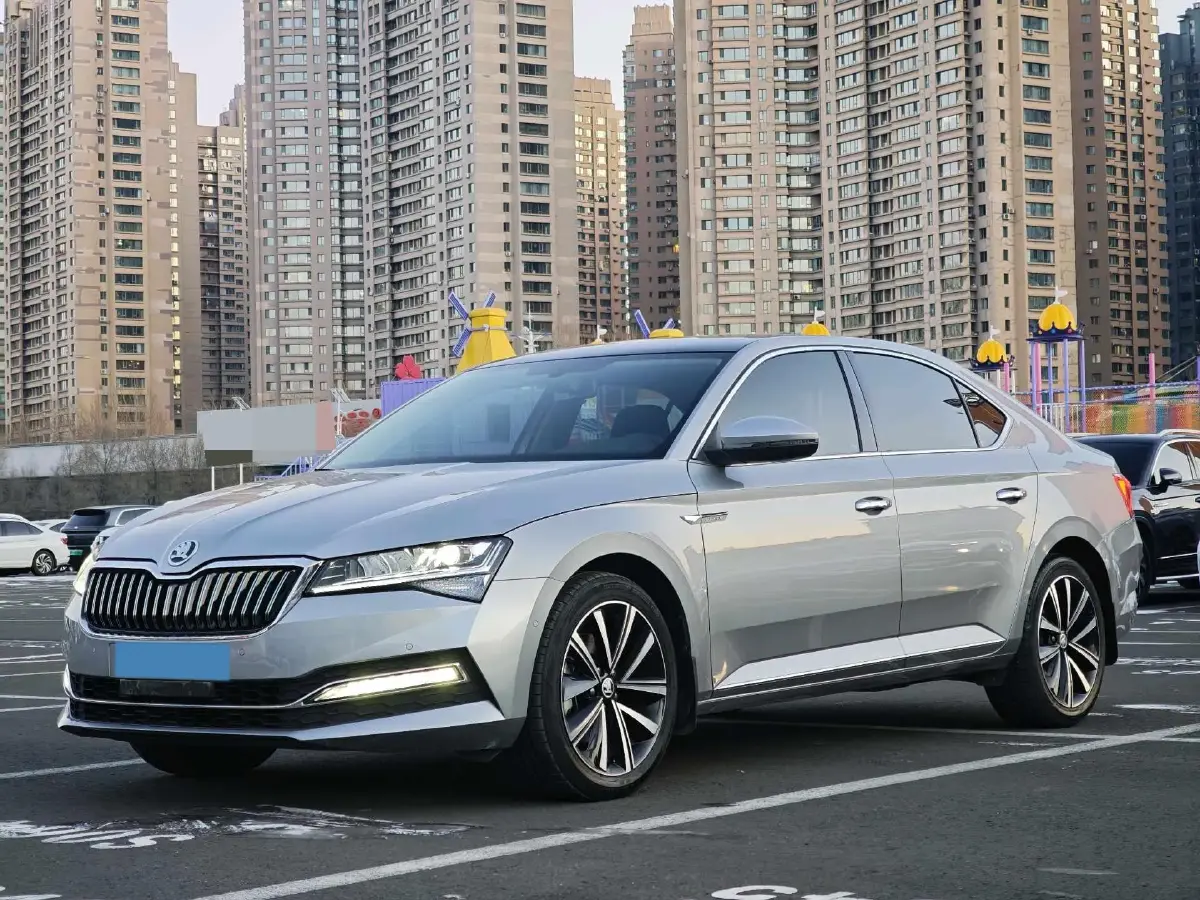 2022 Skoda Superb 1.4T 150HP L4 7DCT