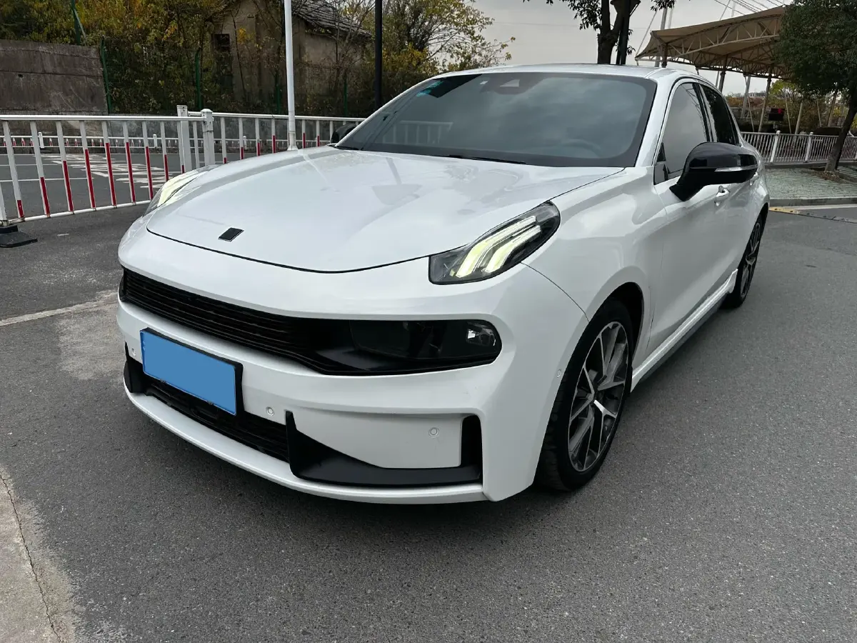2019 LYNK&CO 01 2.0T 190HP L4 6AT