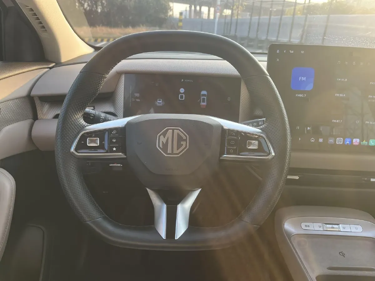 2025 MG MG ES5 BEV 62.2KWH,autocango,china used car exporter,china ev exporter,chinese used car exporter,chinese used ev exporter