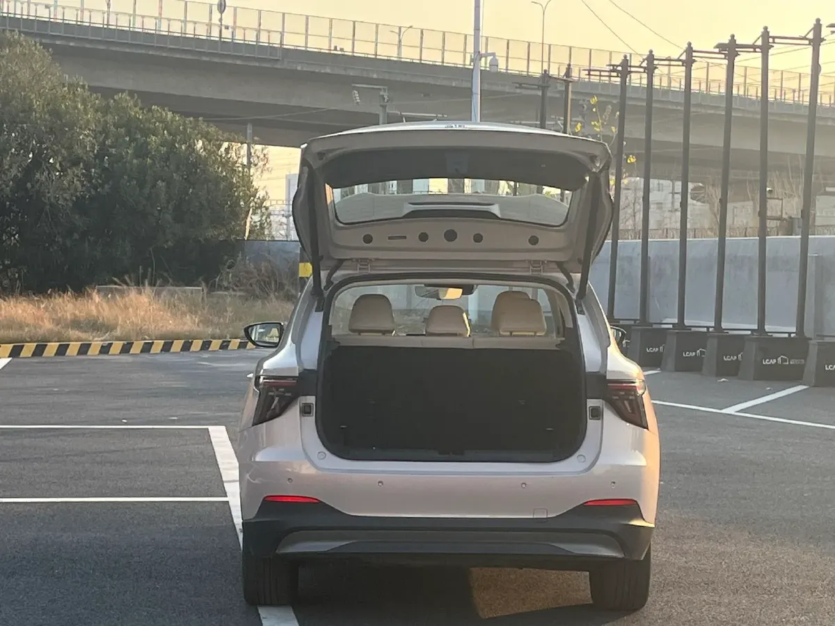 2025 MG MG ES5 BEV 62.2KWH,autocango,china used car exporter,china ev exporter,chinese used car exporter,chinese used ev exporter