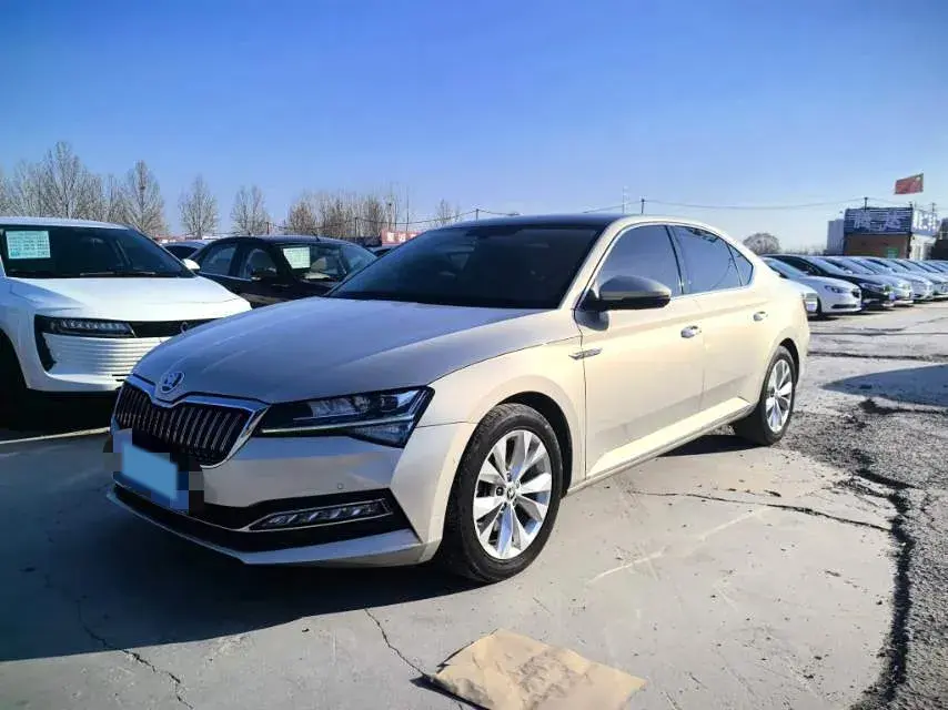 2021 Skoda Superb 1.4T 150HP L4 7DCT