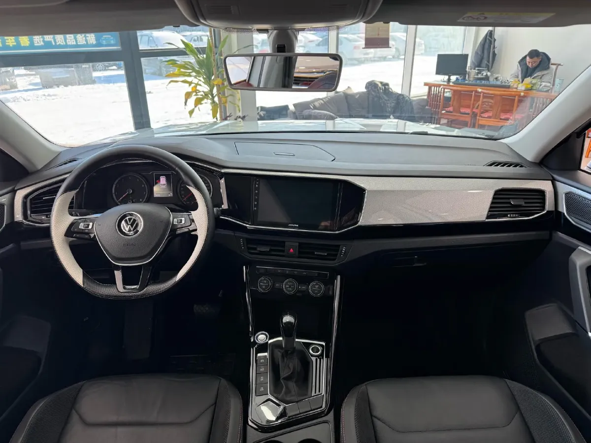 2019 Jeep Cherokee 2.0T 234HP L4 9AT,autocango,china used car exporter,china ev exporter,chinese used car exporter,chinese used ev exporter