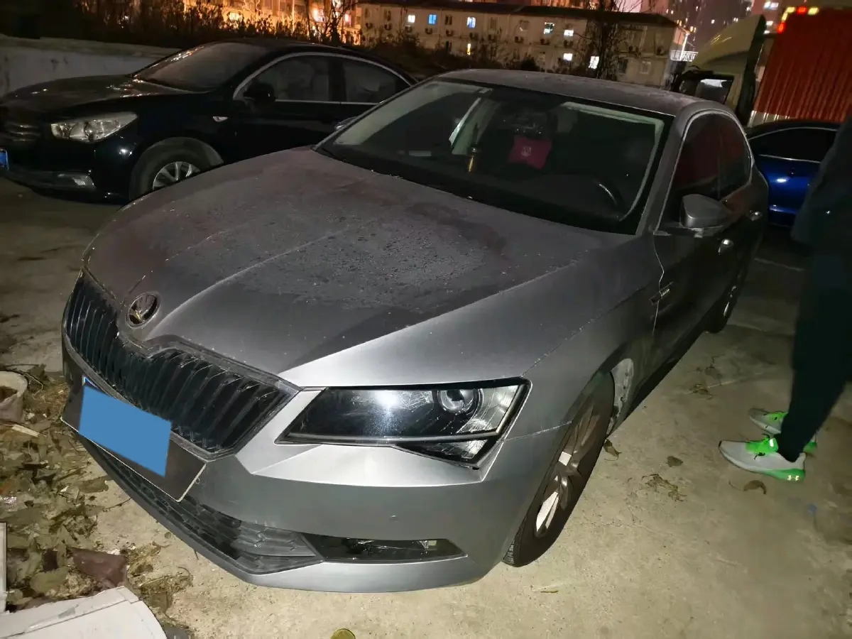 2016 Skoda Superb 1.4T 150HP L4 7DCT