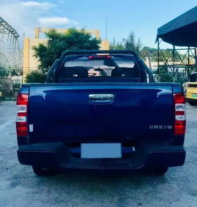 2020 JMC BaoDian 2.5T 140HP L4 5MT,autocango,china used car exporter,china ev exporter,chinese used car exporter,chinese used ev exporter