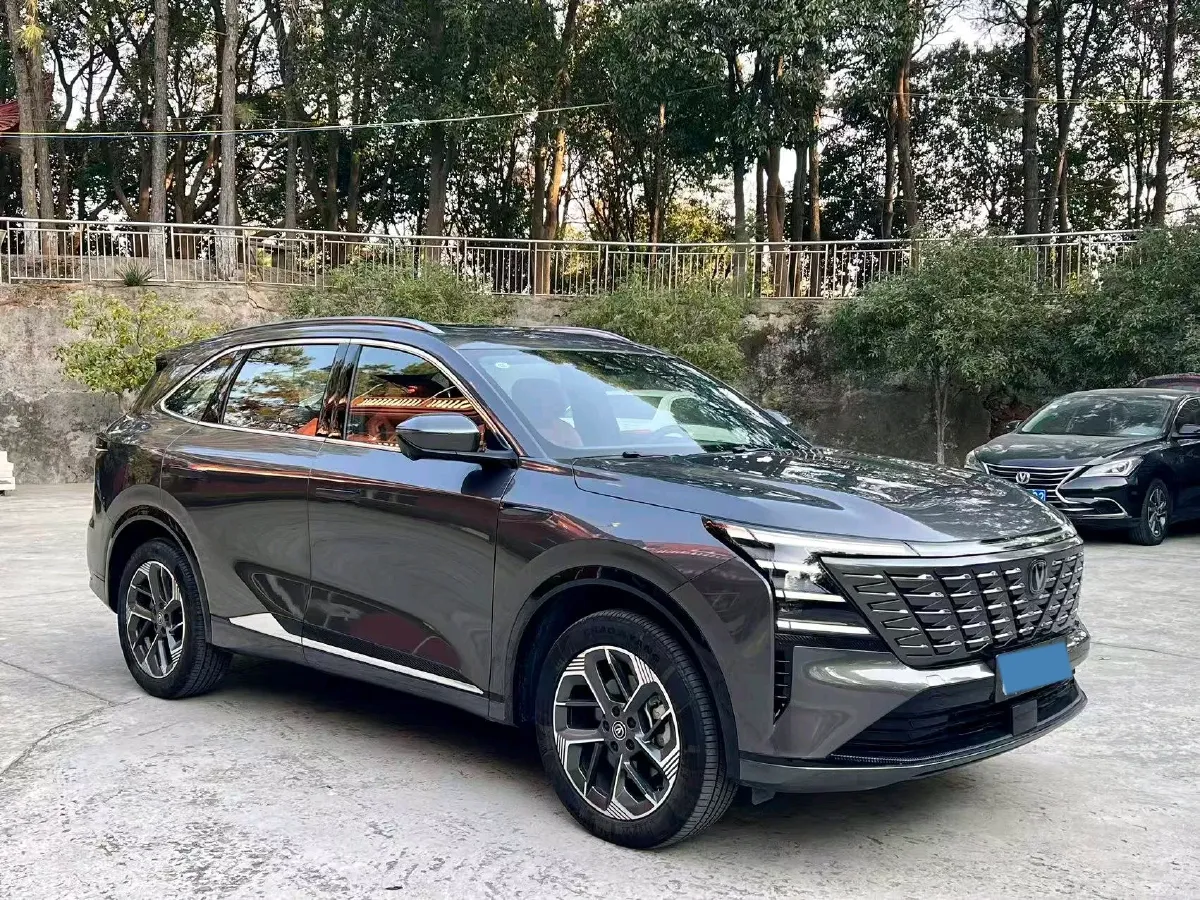 2025 ChangAn CS75 Plus 1.5T 192HP L4 8AT,autocango,china used car exporter,china ev exporter,chinese used car exporter,chinese used ev exporter