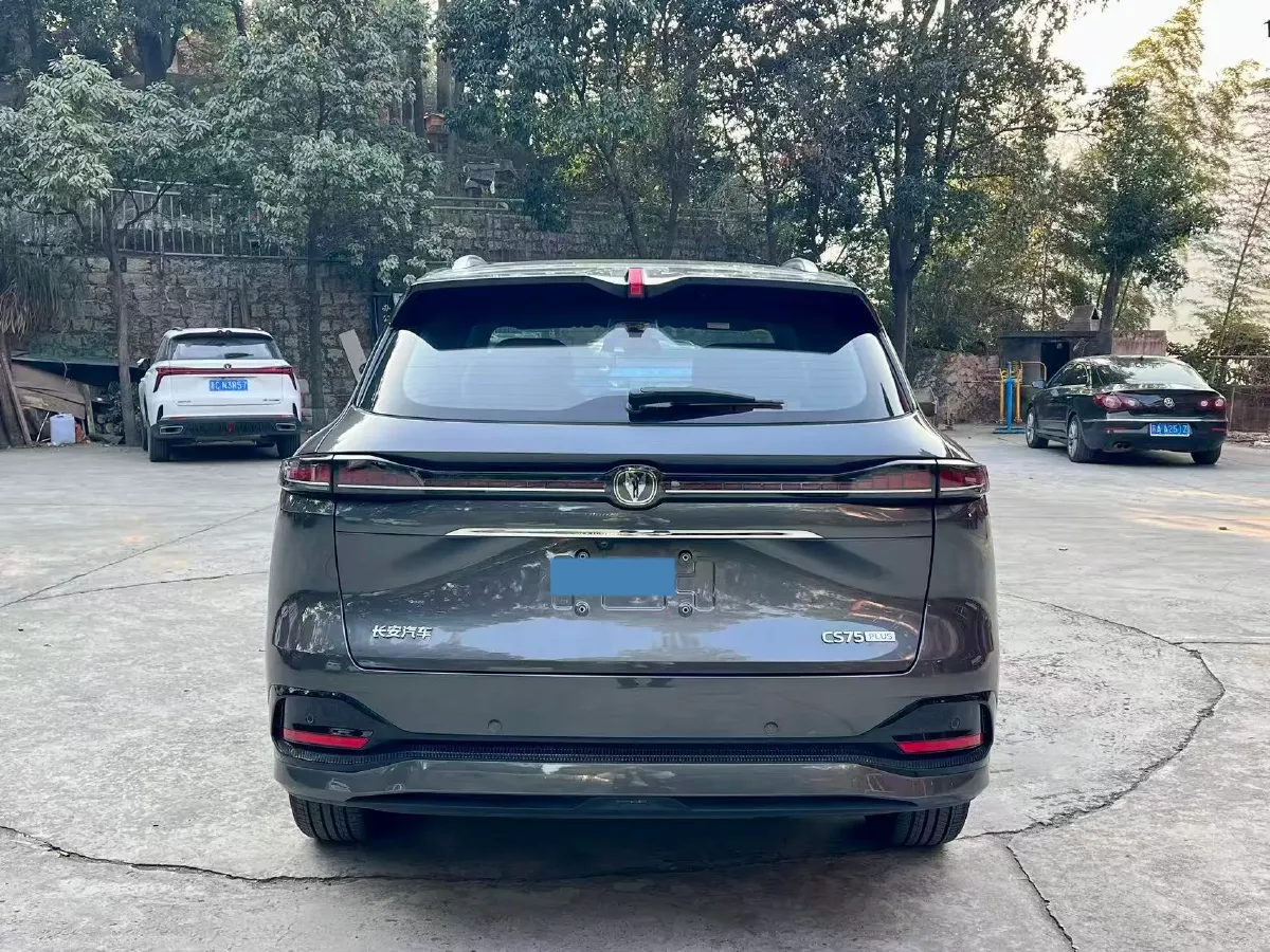 2025 ChangAn CS75 Plus 1.5T 192HP L4 8AT,autocango,china used car exporter,china ev exporter,chinese used car exporter,chinese used ev exporter