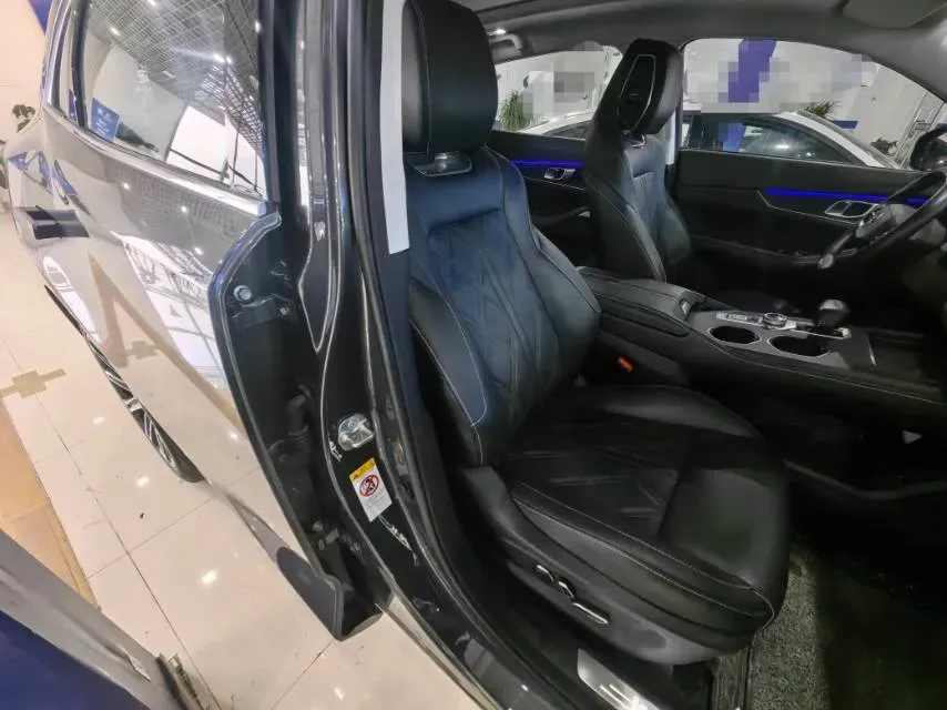 2023 ChangAn UNI-K iDD 1.5T 170HP L4 6TCT PHEV 28.39KWH,autocango,china used car exporter,china ev exporter,chinese used car exporter,chinese used ev exporter