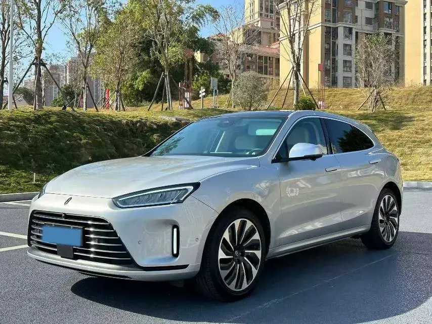 2022 Isuzu Mu-X 2.0T 220HP L4 8AT