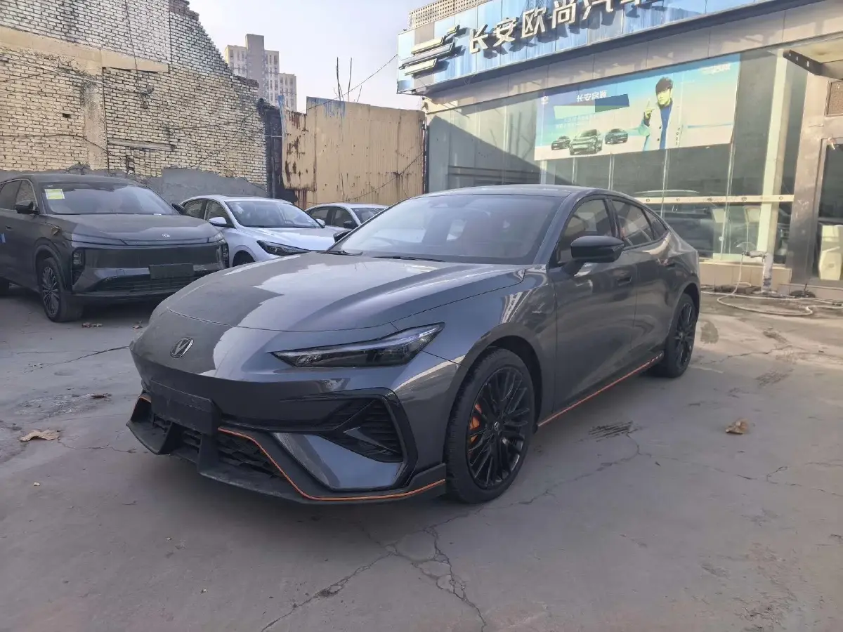 2024 ChangAn UNI-V 2.0T 233HP L4 8AT