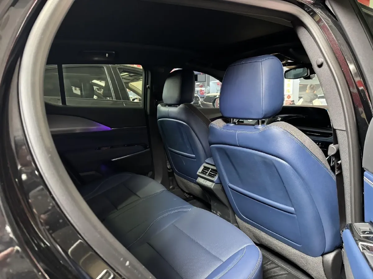 2023 Cadillac GT4 1.5T 211HP L4 9AT,autocango,china used car exporter,china ev exporter,chinese used car exporter,chinese used ev exporter