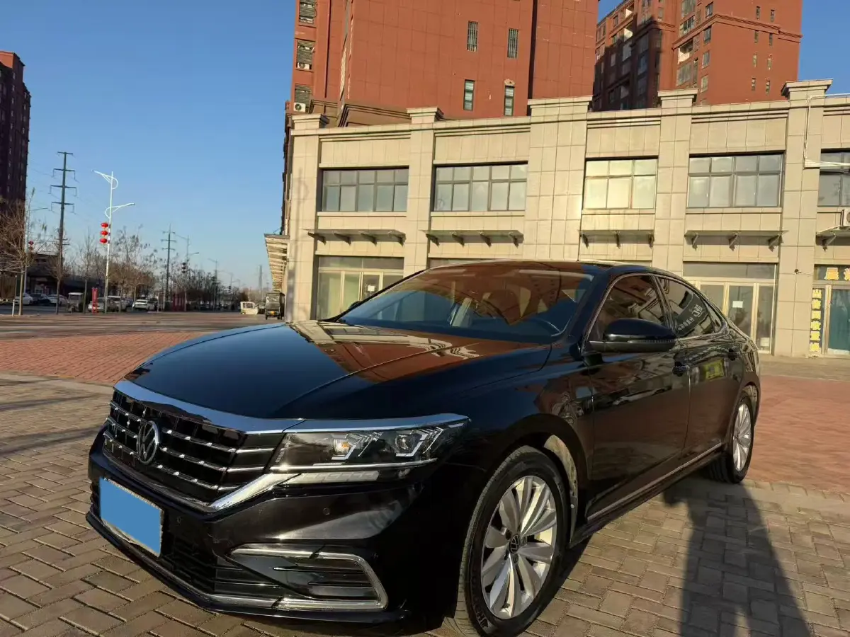 2021 Volkswagen Passat 2.0T 186HP L4 7DCT