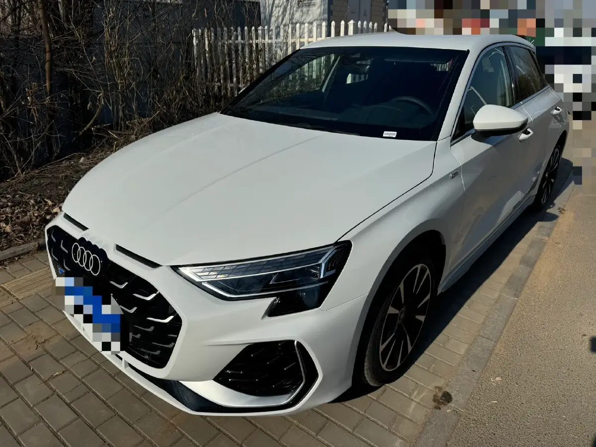 2025 Audi A3 1.5T 160HP L4 7DCT