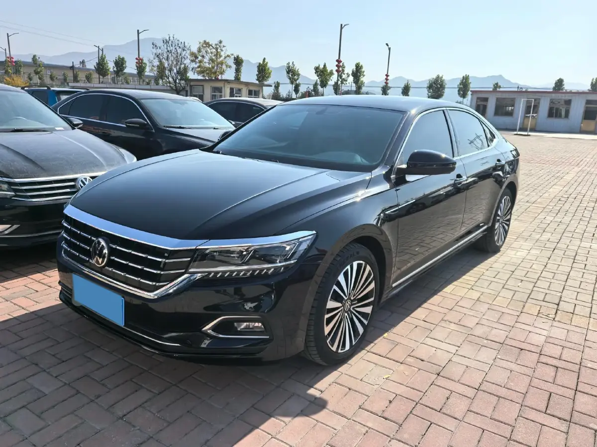 2020 Volkswagen Passat 2.0T 186HP L4 7DCT