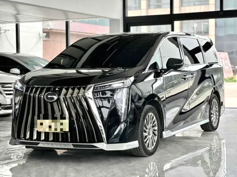 2023 GAC Trumpchi M8 2.0T 190HP L4 E-CVT Hybrid