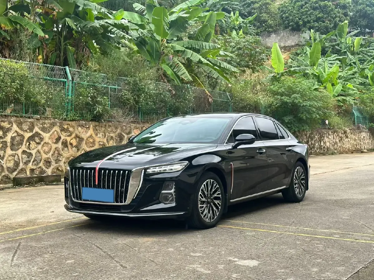 2023 HongQi H5 2.0T 224HP L4 8AT