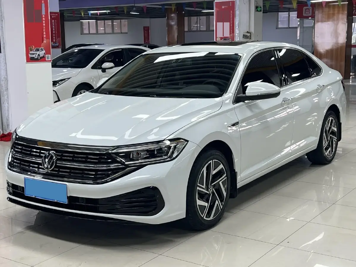 2023 Volkswagen Sagitar 1.4T 150HP L4 7DCT