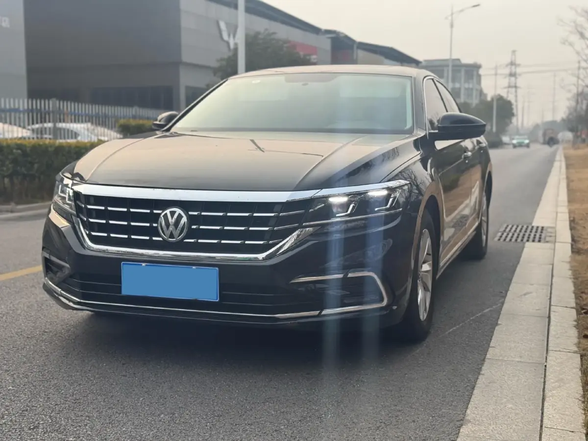 2021 Volkswagen Passat 1.4T 150HP L4 7DCT