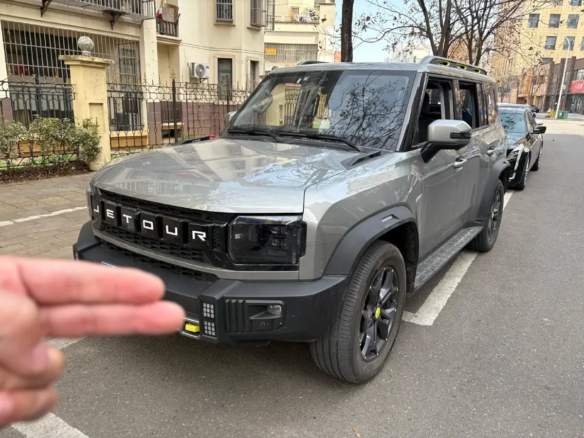 2023 Jetour Traveller 2.0T 254HP L4 7DCT