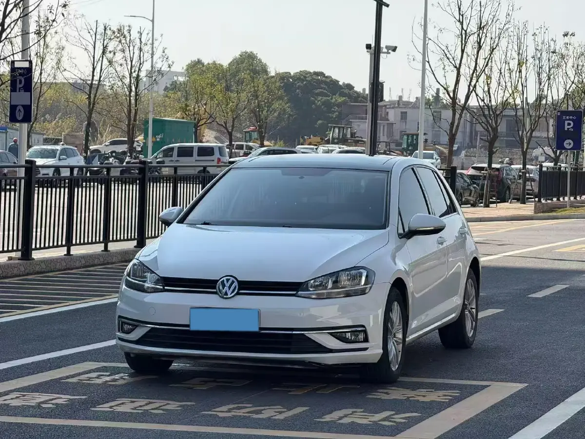 2018 Volkswagen Golf 1.4T 131HP L4 7DCT