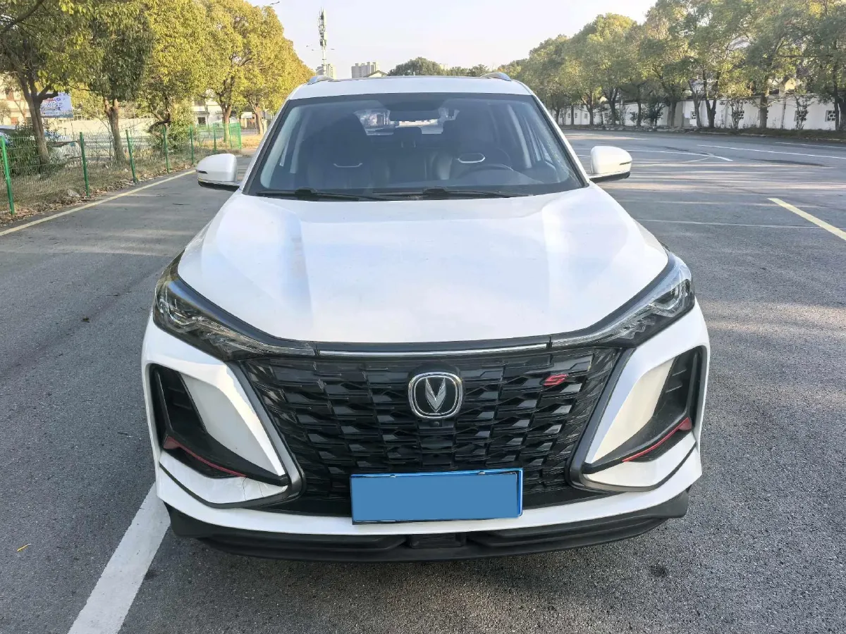 2022 ChangAn CS75 Plus 1.5T 178HP L4 6AT,autocango,china used car exporter,china ev exporter,chinese used car exporter,chinese used ev exporter