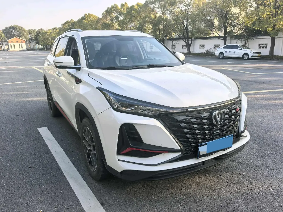 2022 ChangAn CS75 Plus 1.5T 178HP L4 6AT,autocango,china used car exporter,china ev exporter,chinese used car exporter,chinese used ev exporter