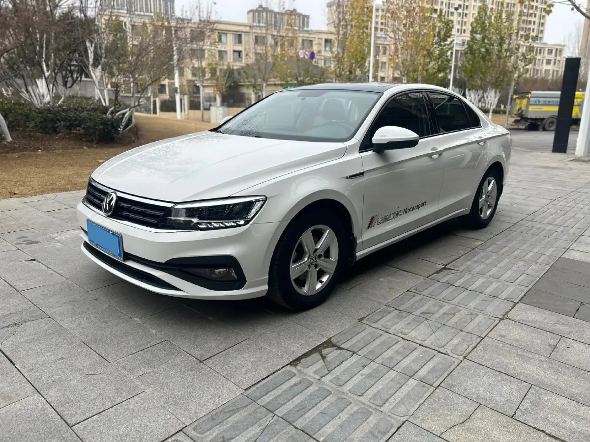 2019 Volkswagen T-Cross 1.4T 150HP L4 7DCT