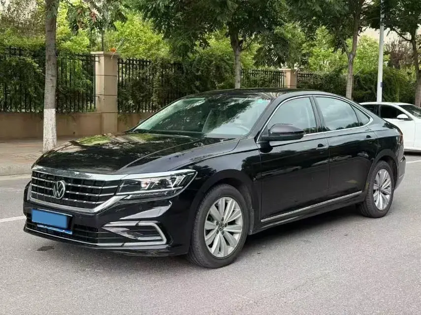2021 Volkswagen Passat 2.0T 186HP L4 7DCT