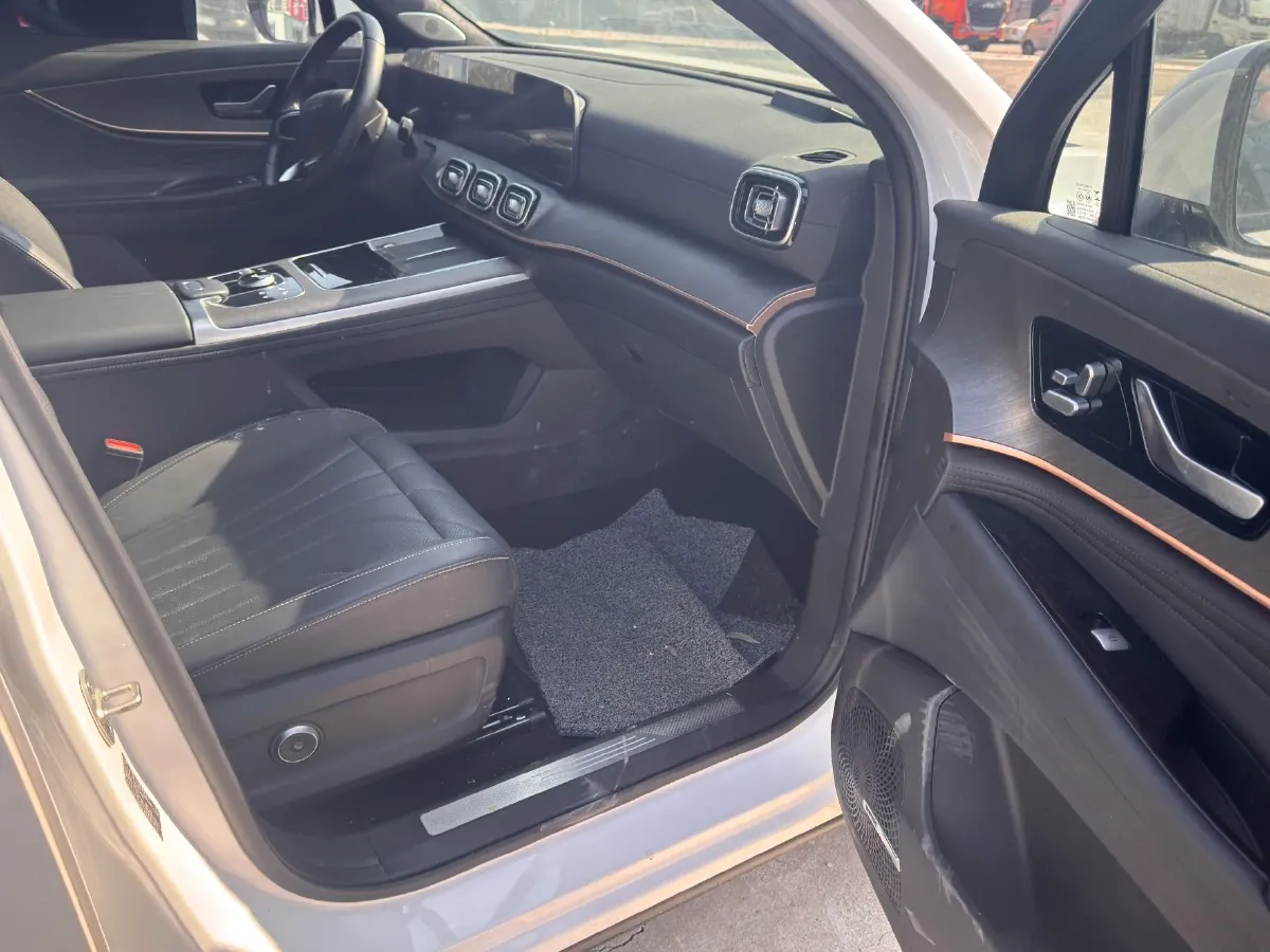 2025 Chery Tiggo 9 2.0T 261HP L4 7DCT,autocango,china used car exporter,china ev exporter,chinese used car exporter,chinese used ev exporter