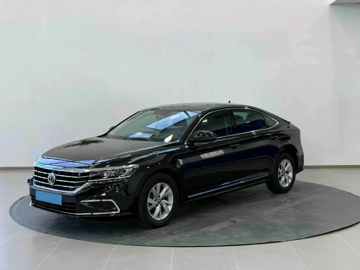 2021 Volkswagen Passat 1.4T 150HP L4 7DCT