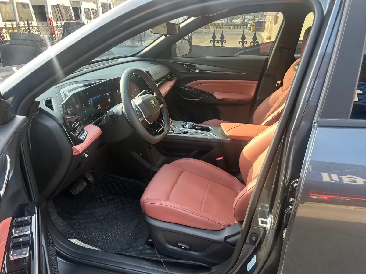 2026 ChangAn X5 PLUS 1.5T 192HP L4 7DCT,autocango,china used car exporter,china ev exporter,chinese used car exporter,chinese used ev exporter