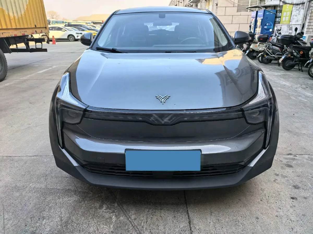 2022 Venucia Grand V 1.5T 190HP L4 7DCT,autocango,china used car exporter,china ev exporter,chinese used car exporter,chinese used ev exporter