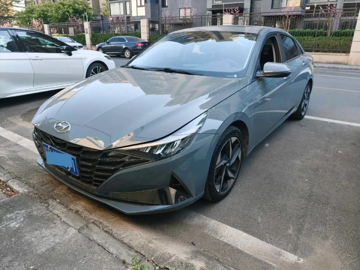 2021 Hyundai Elantra 1.5L 115HP L4 CVT