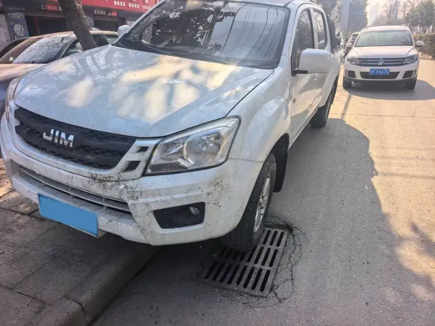 2018 Isuzu RE-MAX Jim 2.8T 116HP L4 5MT