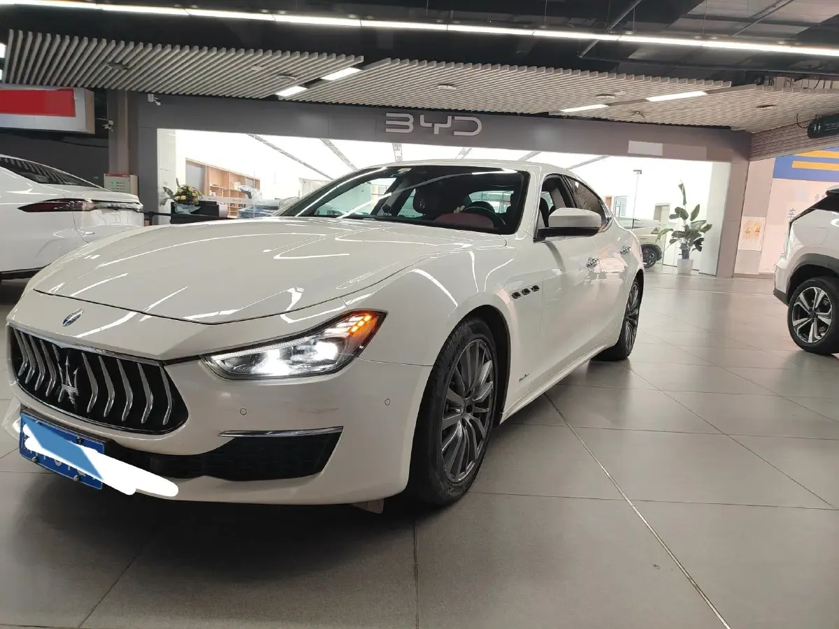 2019 Maserati Ghibli 3.0T 350HP V6 8AT