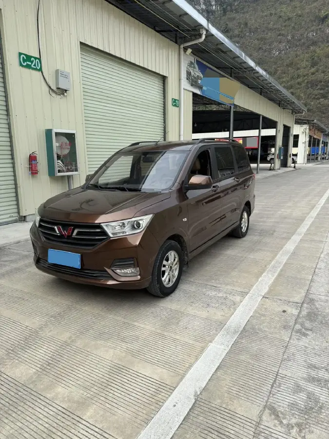 2018 WuLing HongGuang 1.5L 105HP L4 5MT