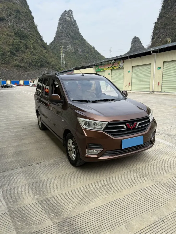 2018 WuLing HongGuang 1.5L 105HP L4 5MT,autocango,china used car exporter,china ev exporter,chinese used car exporter,chinese used ev exporter