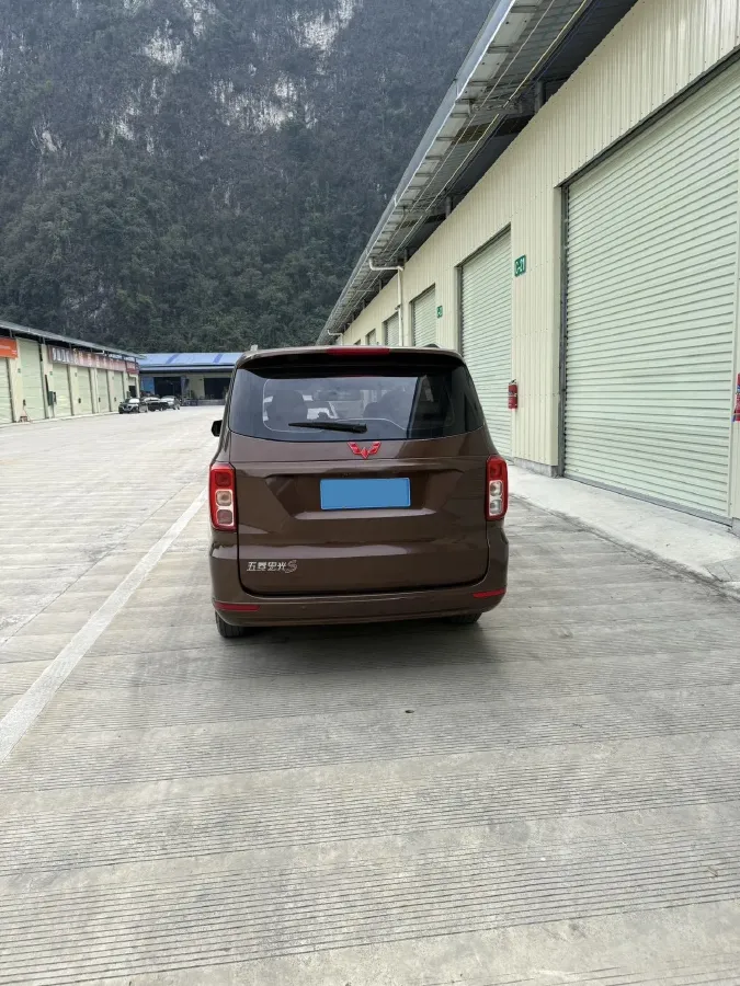 2018 WuLing HongGuang 1.5L 105HP L4 5MT,autocango,china used car exporter,china ev exporter,chinese used car exporter,chinese used ev exporter