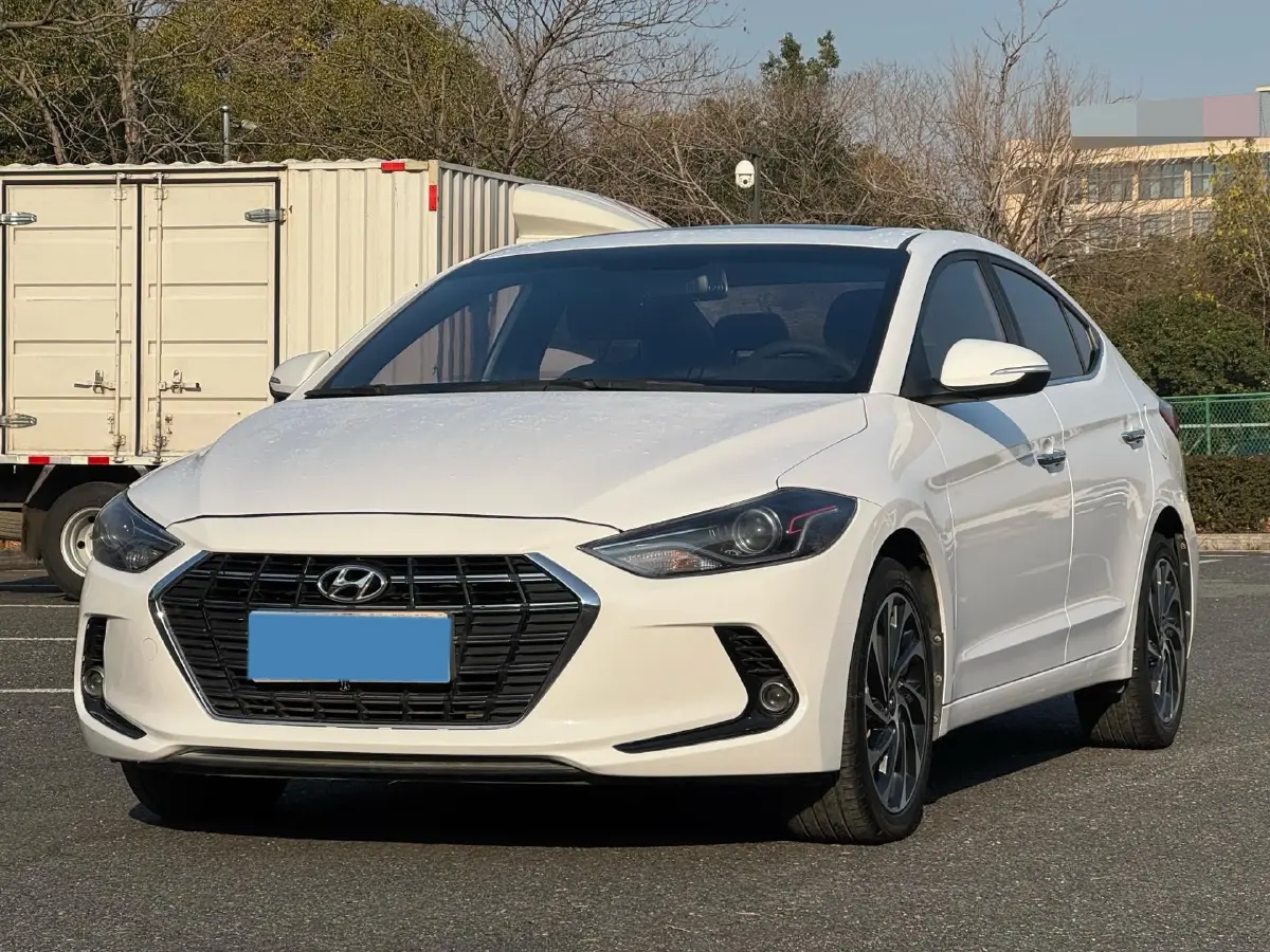 2019 Hyundai Elantra 1.4T 130HP L4 7DCT